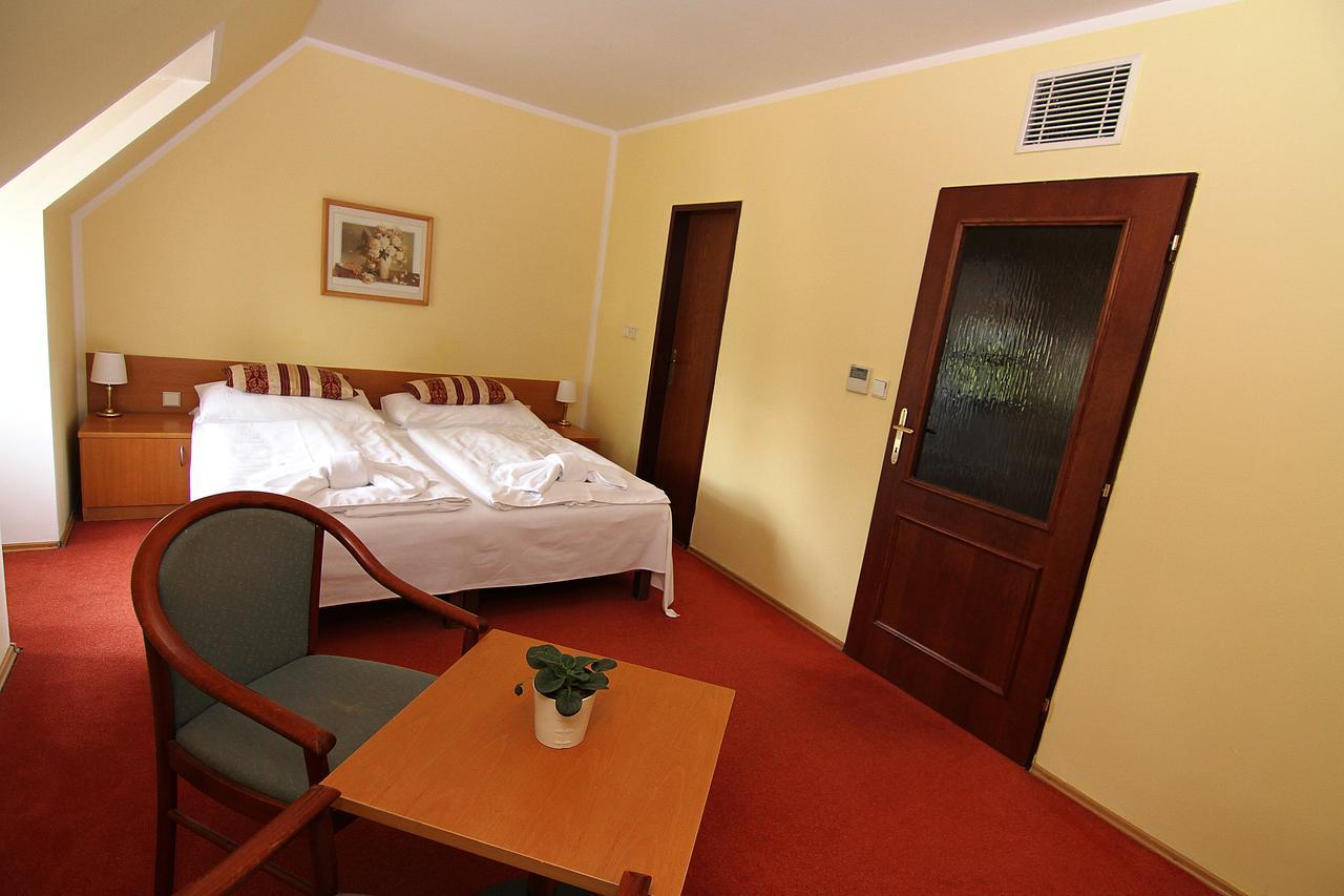 Zamek Havirov Hotel Exterior photo