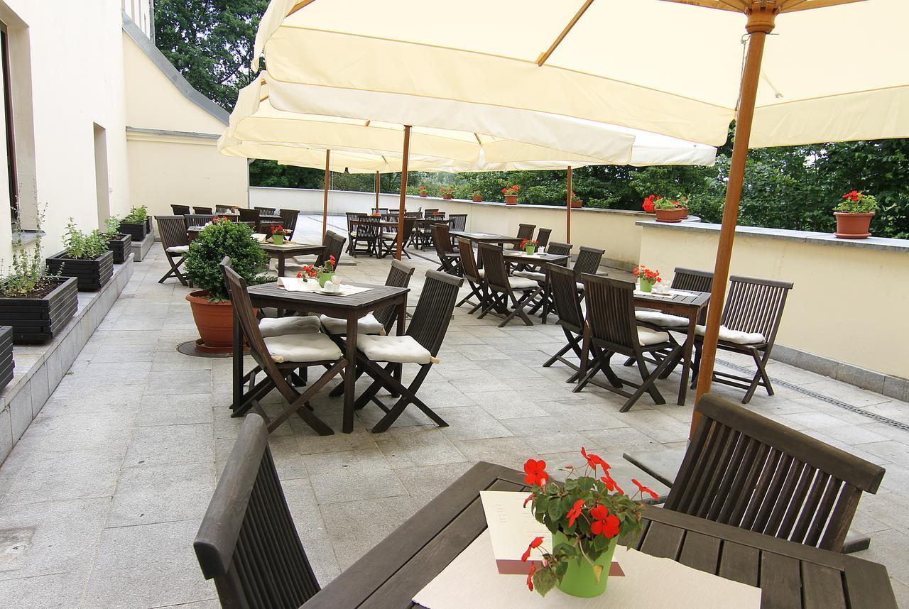 Zamek Havirov Hotel Exterior photo
