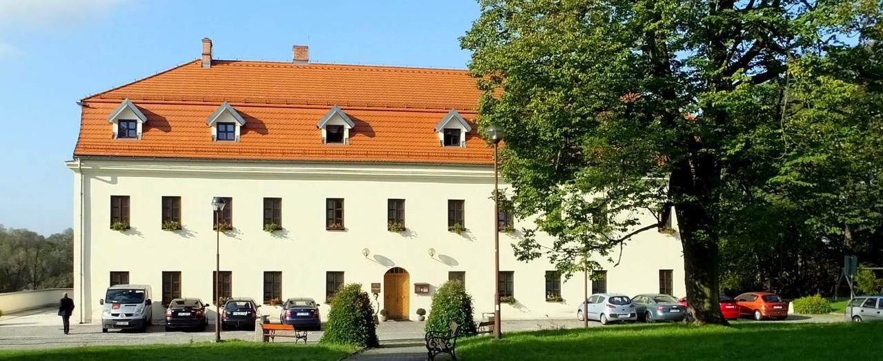 Zamek Havirov Hotel Exterior photo